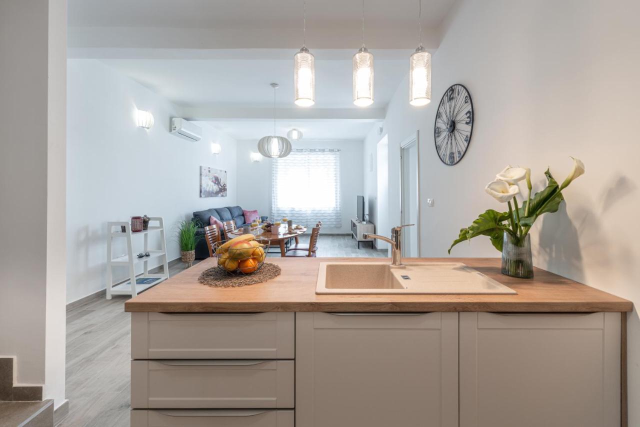 Silent Sunny Arc Apartment ดูบรอฟนิก ภายนอก รูปภาพ